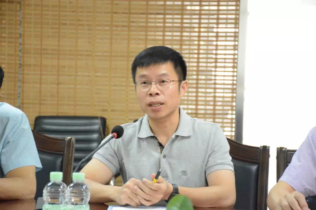 福建南安市石材協會與中民石材產業集團簽署戰略合作 南安市石材協會與中民石材產業集團簽署戰略合作簽約現場