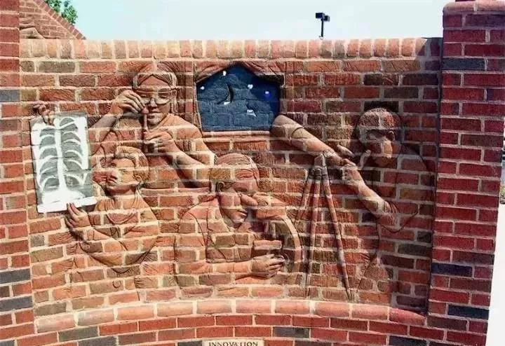 街頭雕刻藝術(shù)除了石材還有這么多原來