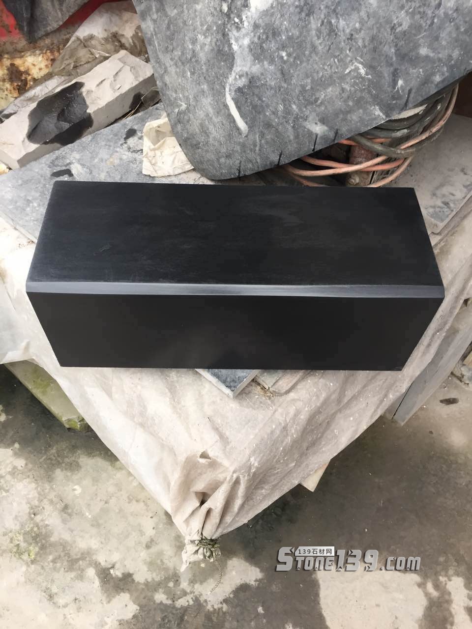 雅蒙黑石材(雅安黑、四川黑、中國(guó)黑)圖文介紹 雅蒙黑石材