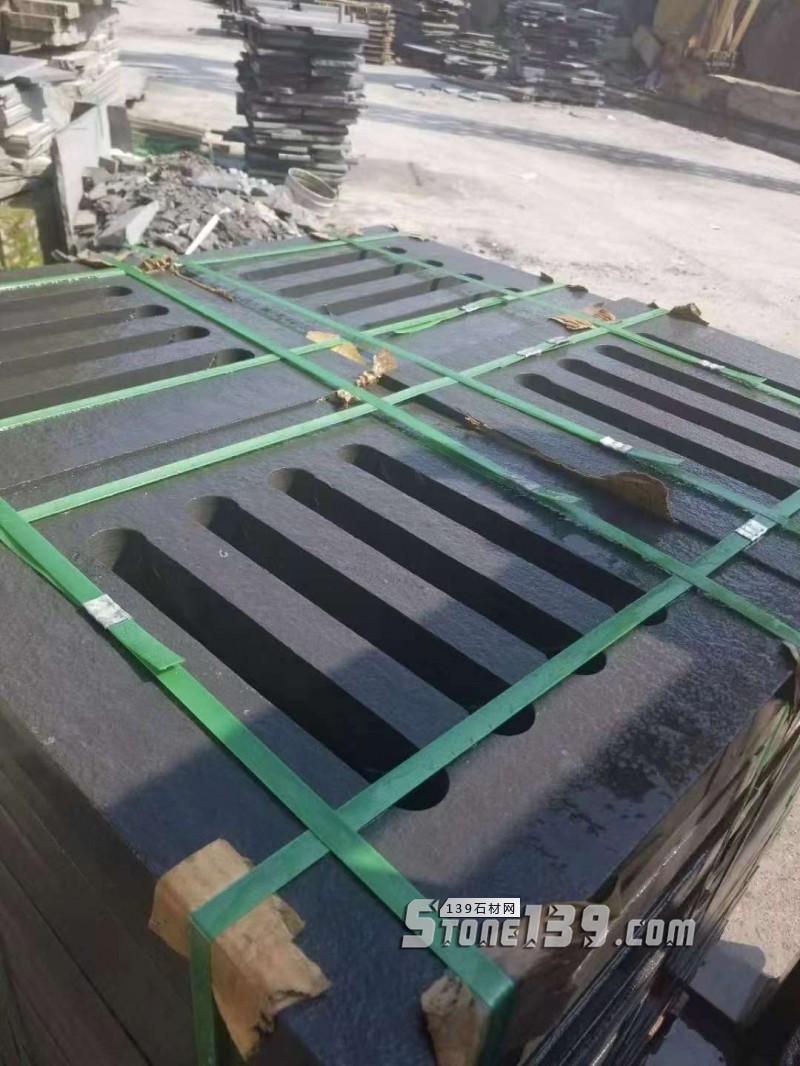 四川雅安天虹石材廠主營雅蒙黑、滎經(jīng)紅（中國紅）、紫檀木紋、漢白玉