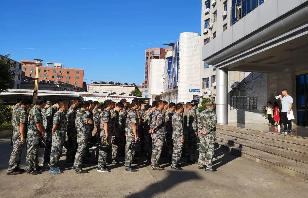 福建南安市豐州鎮開展石材行業環保整治雷霆行動 福建南安市豐州鎮石材行業環保整治現場