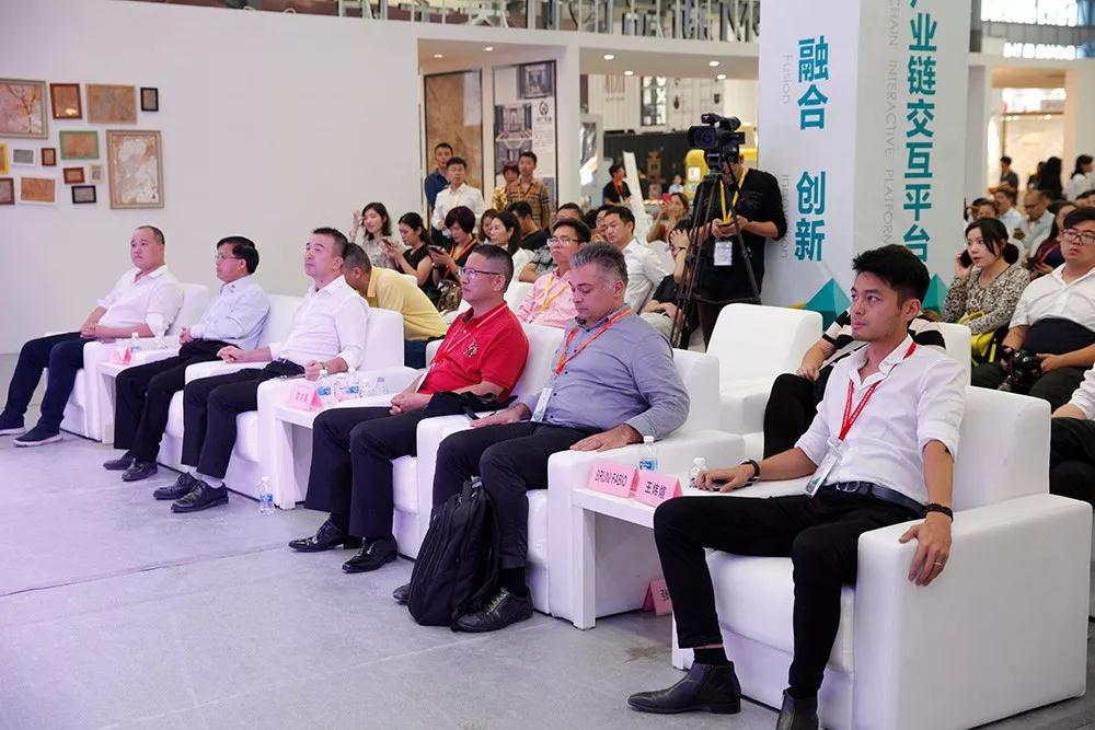 2018水頭石材展配套活動 「科技助推產(chǎn)業(yè)升級高峰論壇」壇暨首屆美石·家杯全民設(shè)計大獎賽啟動儀式隆重舉行 「科技助推產(chǎn)業(yè)升級高峰論壇」壇暨首屆美石·家杯全民設(shè)計大獎賽啟動儀式隆重舉行