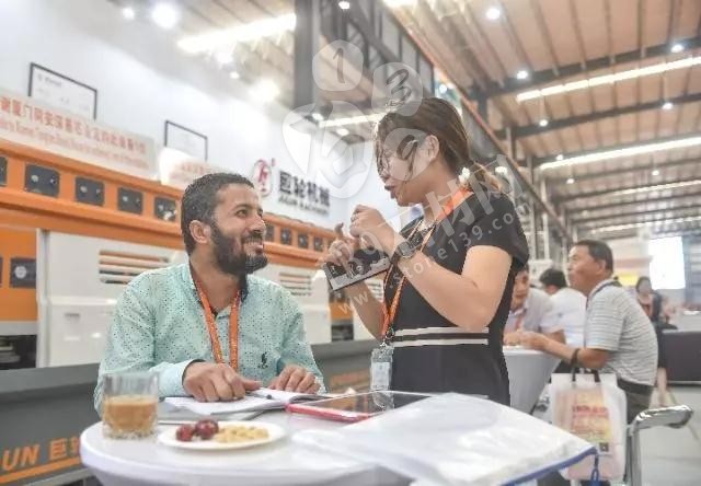 新華社“盯上”了水頭這件盛事——石頭,書寫海上絲路新傳奇 2018水頭石材展新華社報道