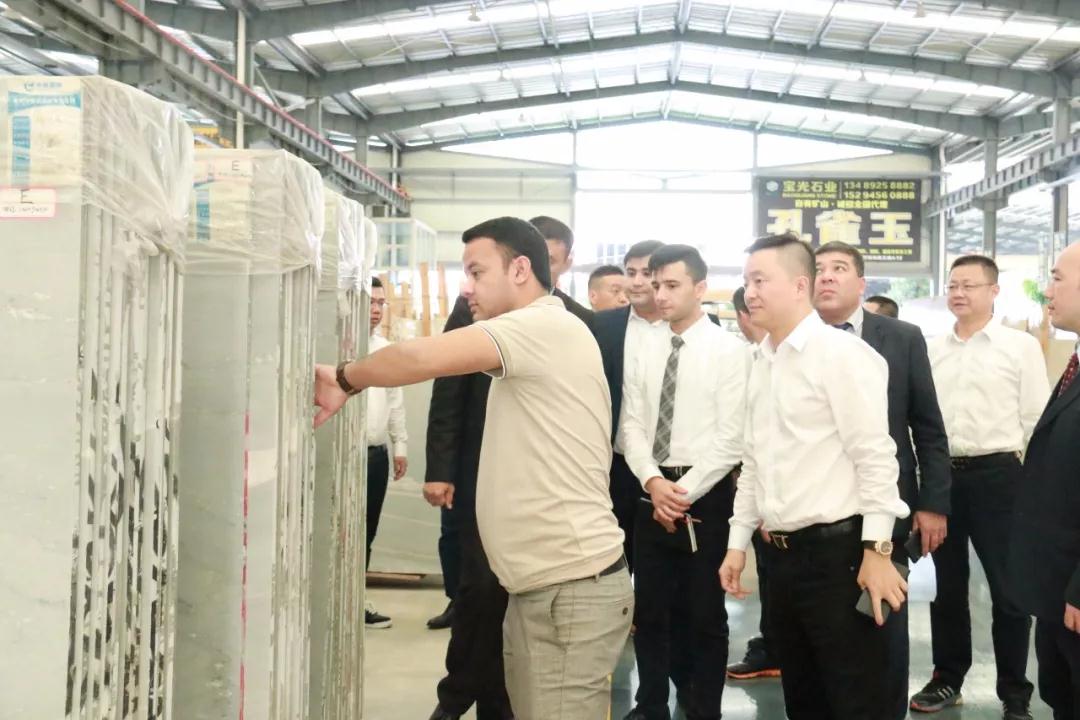 國外石材考察團來水頭考察石材產業