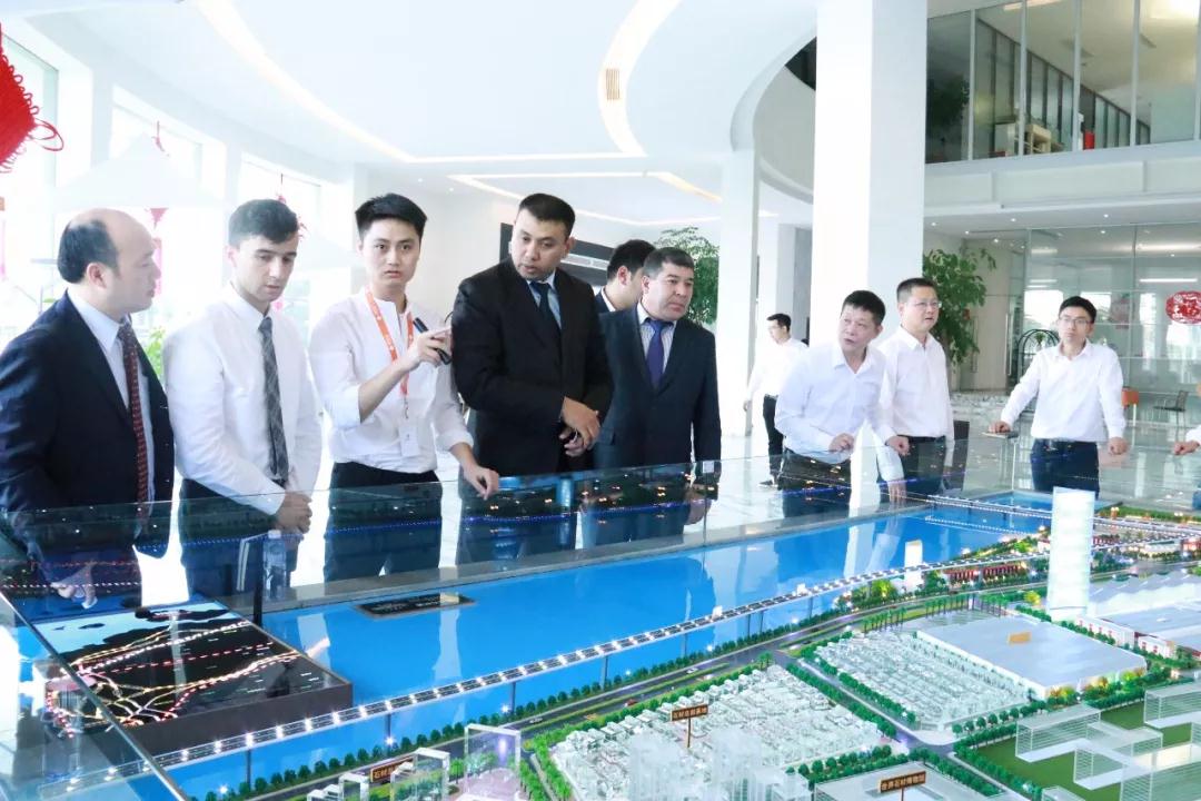 國外石材考察團來水頭考察石材產業