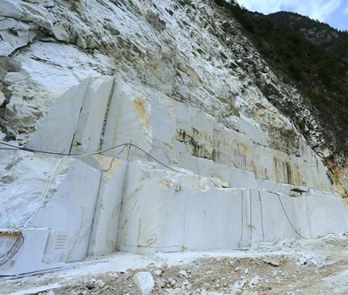 天然白色大理石的分布與形成過程解析