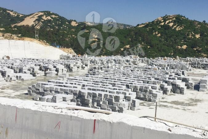 湖南芝麻灰花崗巖礦山產(chǎn)品