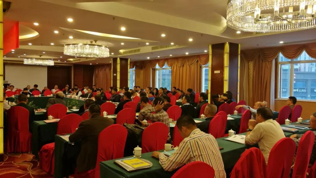 福建省石材行業協會第四屆二次理事(擴大)會在惠安召開 惠安召開福建省石材行業協會第四屆二次理事(擴大)會