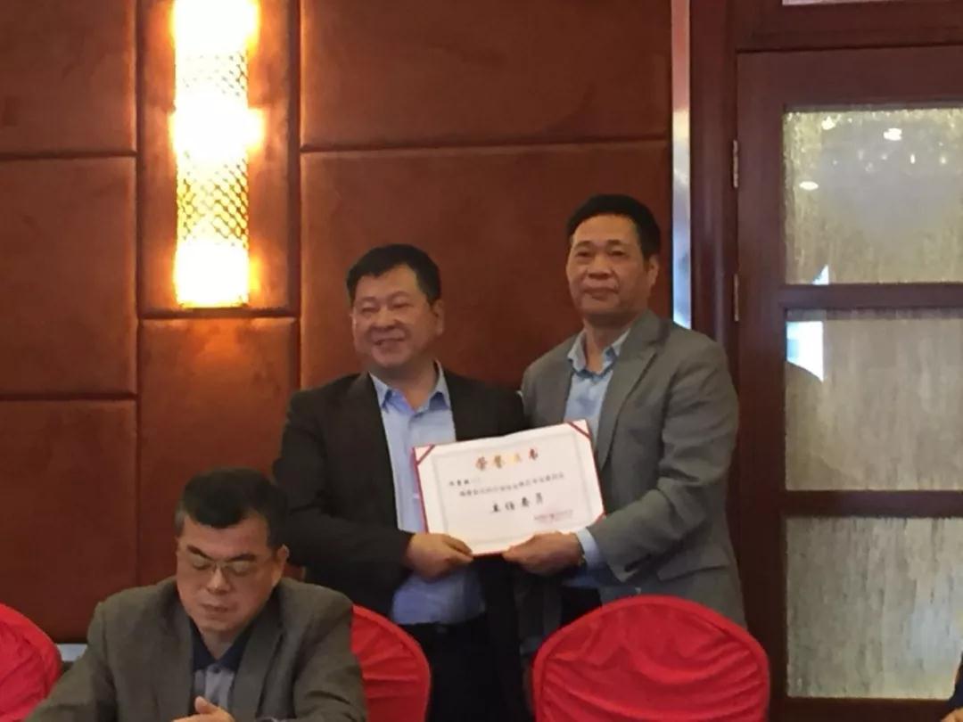 福建省石材行業協會第四屆二次理事(擴大)會在惠安召開 惠安召開福建省石材行業協會第四屆二次理事(擴大)會