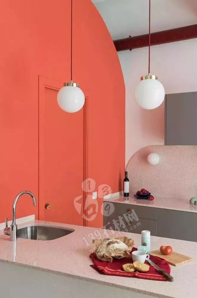 2019年流行的“珊瑚橘”主打色調