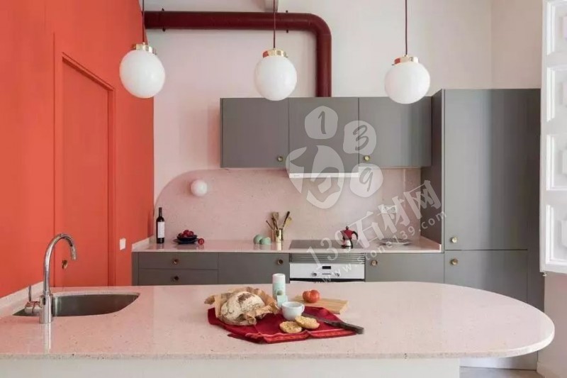 2019年流行的“珊瑚橘”主打色調