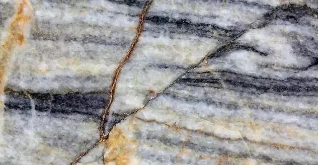 顧客非說石材有裂紋要退貨,老板怒了!