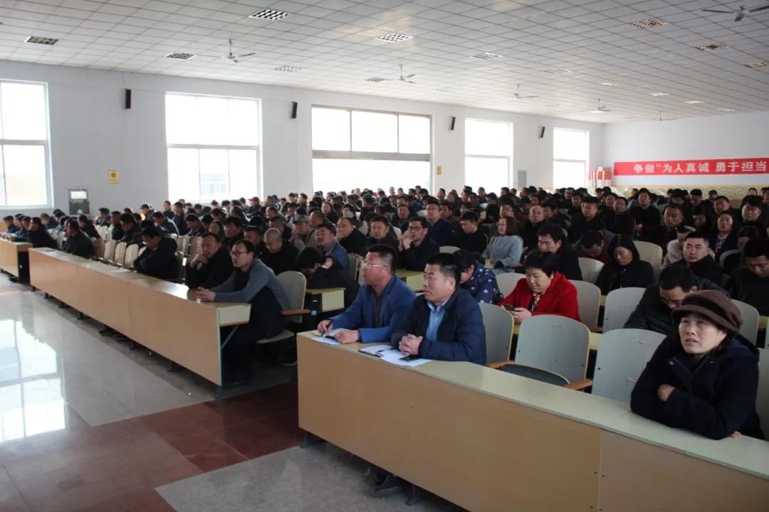 山東五蓮縣石管委(街頭鎮(zhèn))召開石材行業(yè)安全生產(chǎn)培訓會議