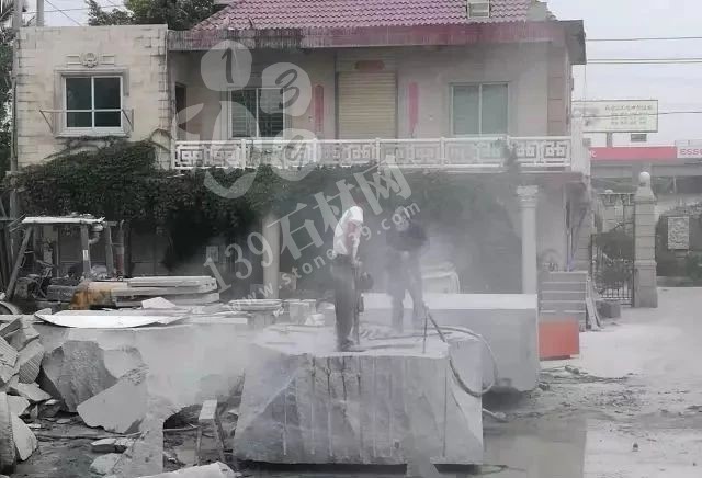 石材泡池(大型石材浴缸)從生產加工到施工安裝全過程 大型天然石材浴缸 石材泡池