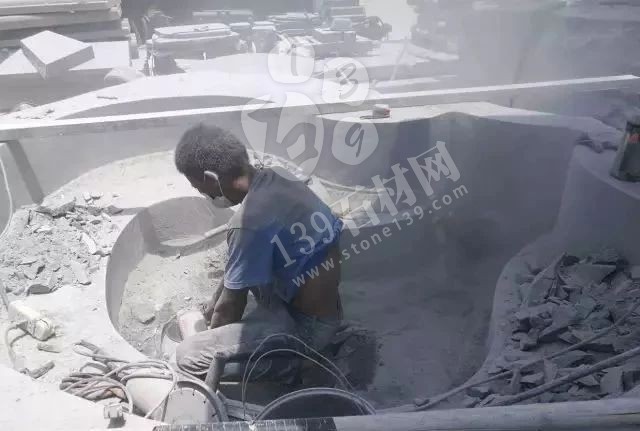 石材泡池(大型石材浴缸)從生產加工到施工安裝全過程 大型天然石材浴缸 石材泡池