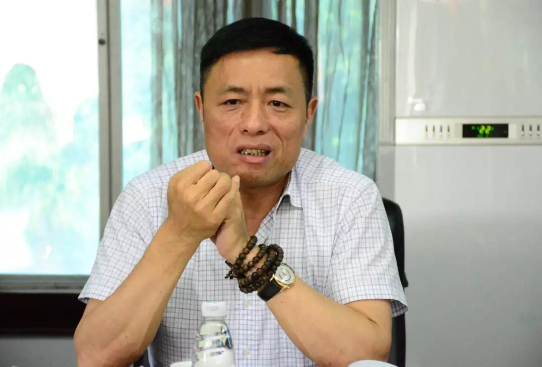 《石材工業(yè)“十四五”發(fā)展規(guī)劃》調(diào)研會議在華輝石業(yè)股份召開 《石材工業(yè)“十四五”發(fā)展規(guī)劃》調(diào)研會議現(xiàn)場