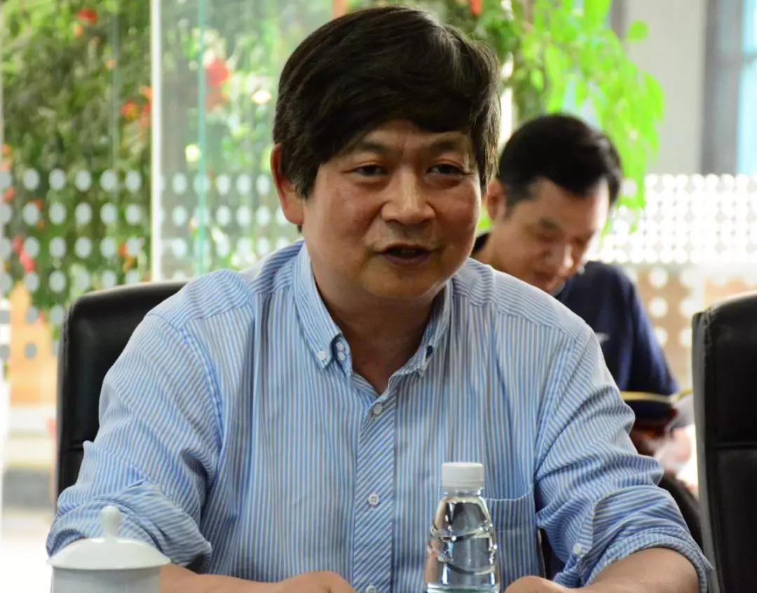 《石材工業(yè)“十四五”發(fā)展規(guī)劃》調(diào)研會議在華輝石業(yè)股份召開 《石材工業(yè)“十四五”發(fā)展規(guī)劃》調(diào)研會議現(xiàn)場