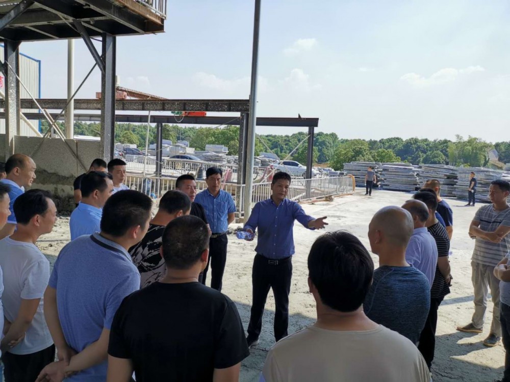 湖南岳陽市平江縣伍市鎮(zhèn)(湖南灰麻)召開石材綜合整治工作推進(jìn)會