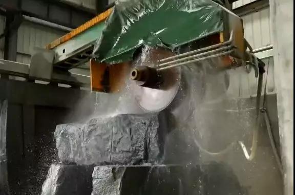 山東臨沭寶田石業停產182天后再度“復活”!老板靠什么沒有倒下?