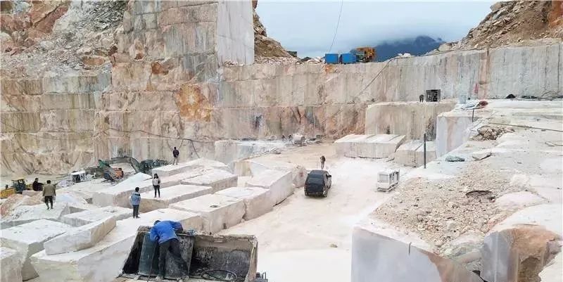 石材有色差?尾款收不回來(lái),應(yīng)該把這個(gè)給甲方看看