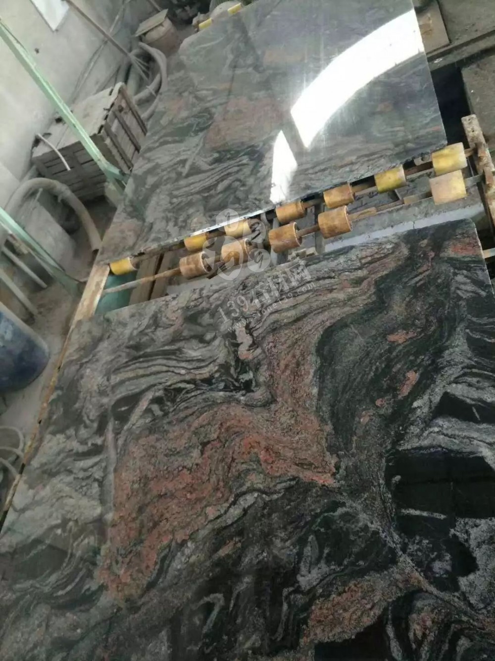 中國幻彩紅石材(幻彩印象)花崗巖大板介紹