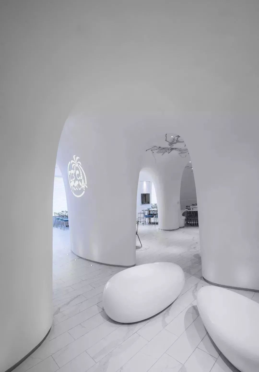 帶您看看上海一家時(shí)尚火鍋餐廳用“爵士白大理石”打造的內(nèi)裝視覺