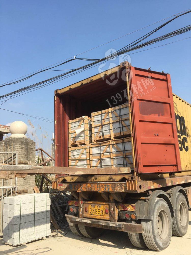 廣東永強石材主營湛江黑,廉江白麻,海浪花(雙稱浪花白),廉江芝麻白、廉江中花、芝麻灰、芝麻黑、海浪花、臺山紅、桂林紅