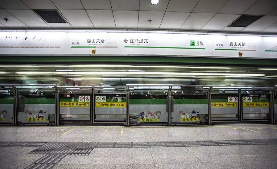 石材垃圾不用分類,換句話說天然石材沒有垃圾渾身是寶