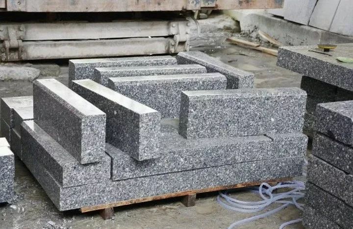 聽說這一屆工程采購人在“封開”找到了穩定的石材荒料