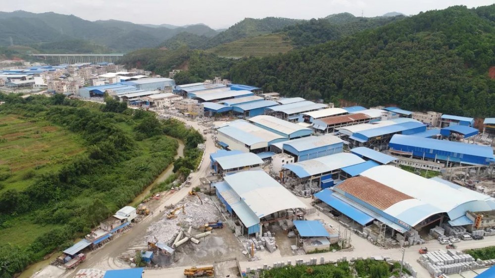 聽說這一屆工程采購人在“封開”找到了穩定的石材荒料