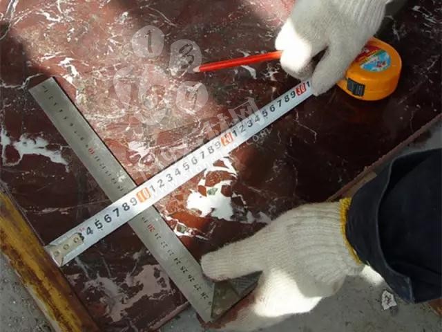 【石材家裝工藝】紫羅紅大理石窗臺(tái)板的安裝全過程