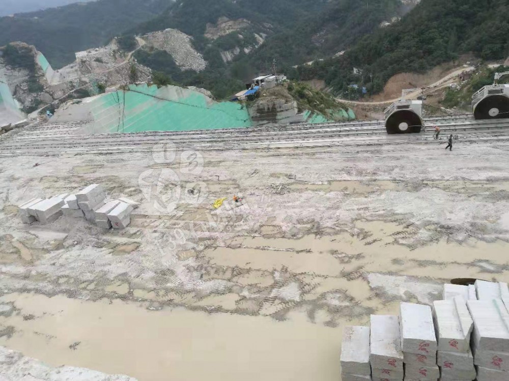 【河南內鄉永發石材廠】年產5000立方米梨花白花崗巖板材及配套產品