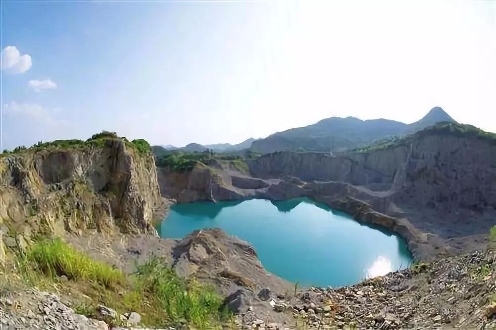 2019全國礦山開始網上登記,未來石材行業將更為規范。