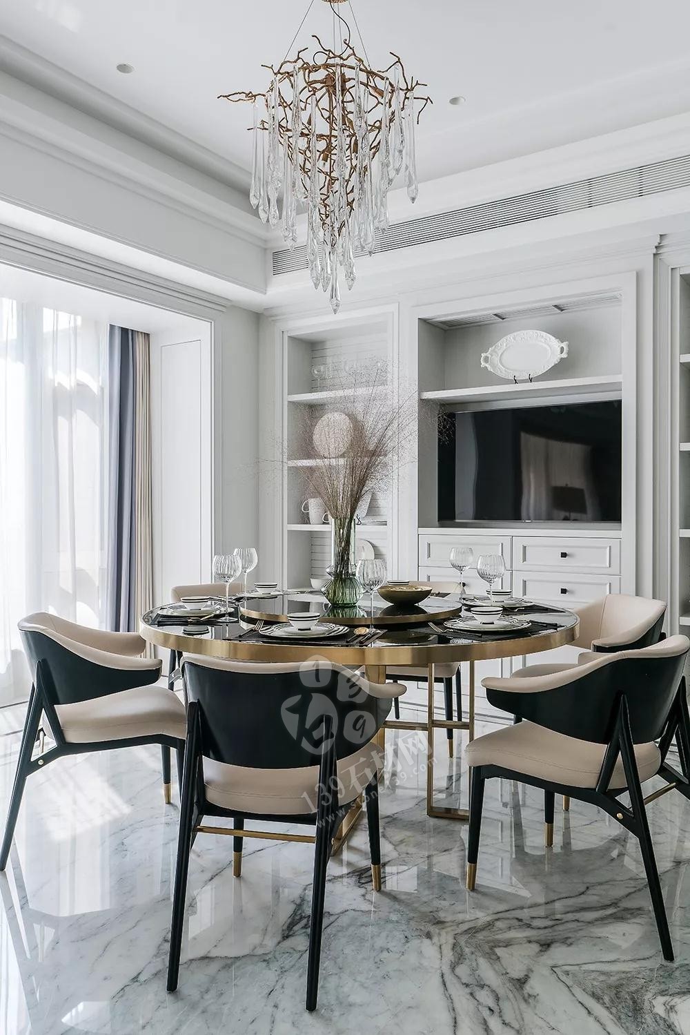 黑色石材帶根的三個(gè)品種(黑白根、茶玉、勞倫黑金)對(duì)比介紹