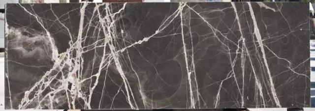 黑色石材帶根的三個(gè)品種(黑白根、茶玉、勞倫黑金)對(duì)比介紹