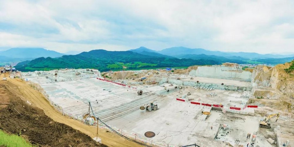 與時代同頻共振,(吉林白產地)蛟河石材全力奏響綠色發展主旋律