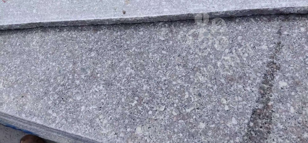 浙江溫州泰順縣南院志松石材廠主營雞血紅，福壽紅，貴妃紅，茶花白，青石,遂昌白，壽寧紅