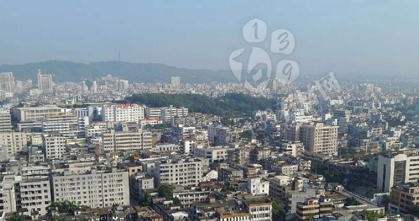 走進廣東廉江花崗巖王國：擁有白/灰/藍/紅/花等色澤豐富的花崗巖品種！