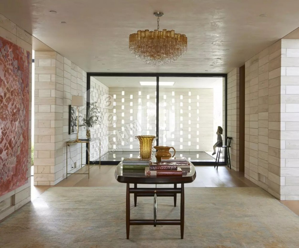 為什么洞石這么受歡迎,看看這個全石材裝飾您應該有答案了