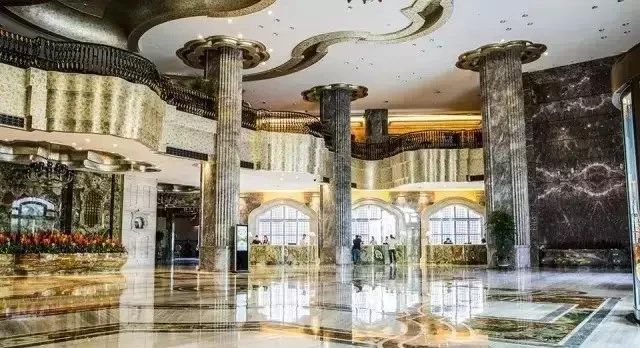 石材人來(lái)廈門都喜歡睡這個(gè)酒店,原因是為了看豪華的石材