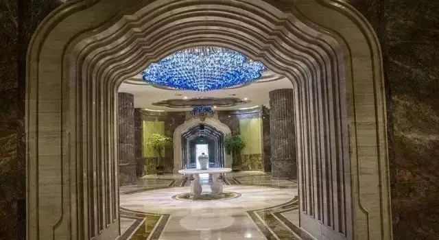 石材人來(lái)廈門都喜歡睡這個(gè)酒店,原因是為了看豪華的石材