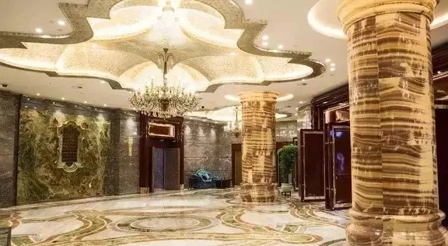 石材人來(lái)廈門都喜歡睡這個(gè)酒店,原因是為了看豪華的石材