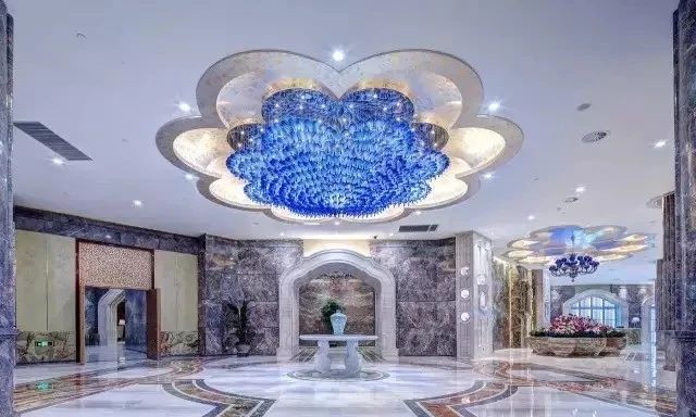 石材人來(lái)廈門都喜歡睡這個(gè)酒店,原因是為了看豪華的石材