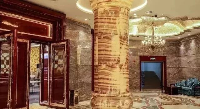 石材人來(lái)廈門都喜歡睡這個(gè)酒店,原因是為了看豪華的石材