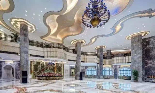 石材人來(lái)廈門都喜歡睡這個(gè)酒店,原因是為了看豪華的石材