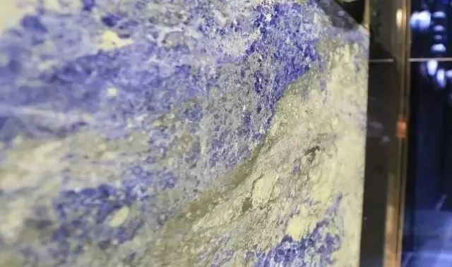 石材人來(lái)廈門都喜歡睡這個(gè)酒店,原因是為了看豪華的石材