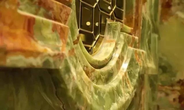 石材人來(lái)廈門都喜歡睡這個(gè)酒店,原因是為了看豪華的石材