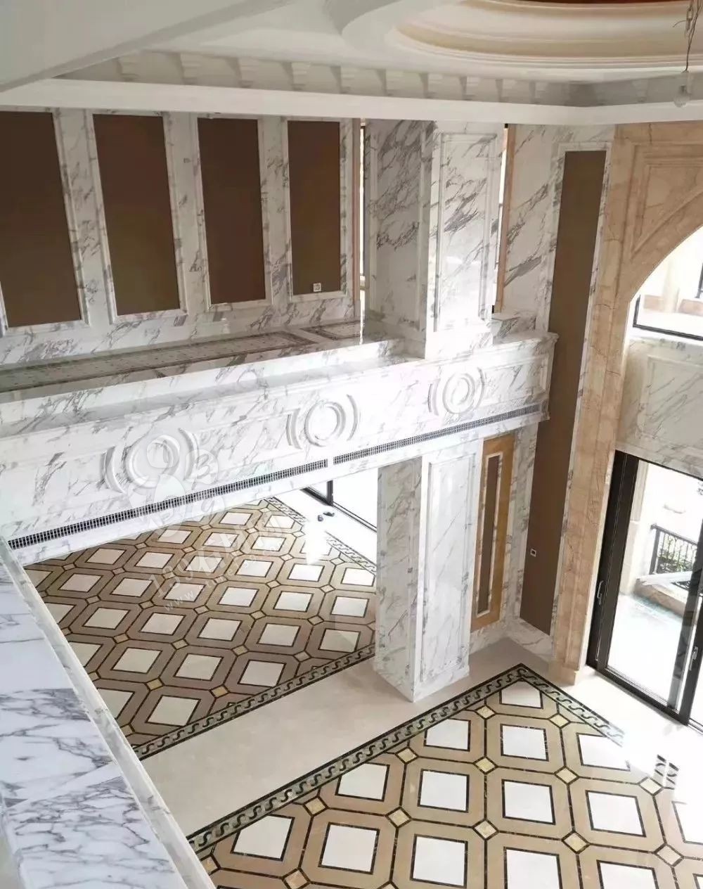 大理石鋪地 豪宅用大理石這樣拼裝想說難看大家都不答應(yīng)