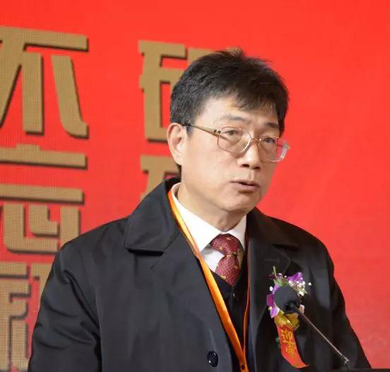 華輝石材股份董事長(zhǎng)王清安當(dāng)選全國(guó)工商聯(lián)石材業(yè)商會(huì)第四屆理事會(huì)首任輪值會(huì)長(zhǎng)