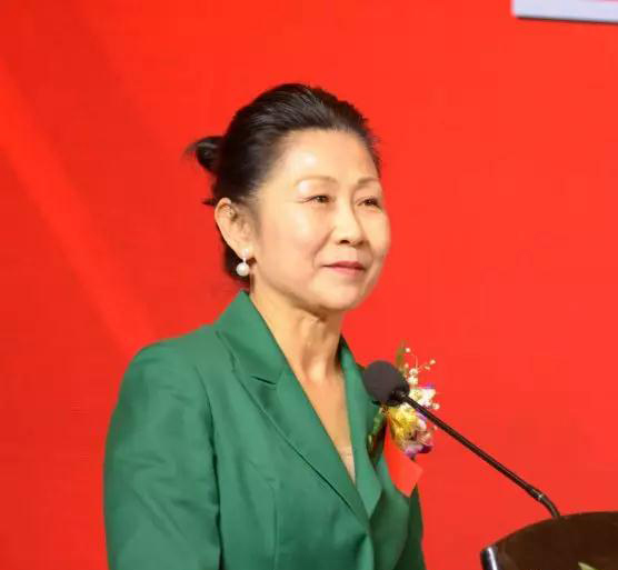 華輝石材股份董事長(zhǎng)王清安當(dāng)選全國(guó)工商聯(lián)石材業(yè)商會(huì)第四屆理事會(huì)首任輪值會(huì)長(zhǎng)